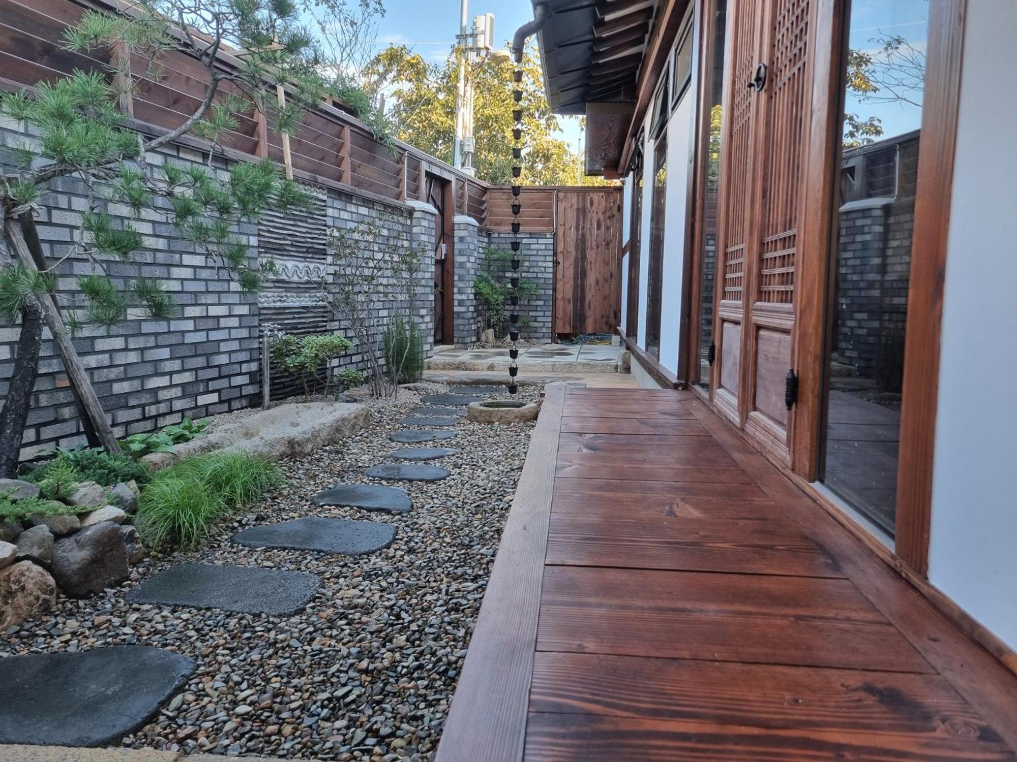 Sieunjae Bed & Breakfast Gyeongju Exterior photo